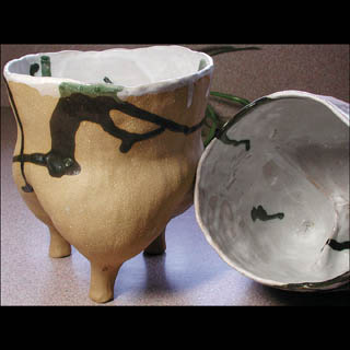 Pinch Pot Tripod by Pamela Goddard